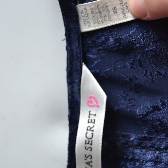 Victoria's Secret navy blue silk lingerie chemise Size XS EUC - Picture 9 of 9